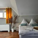 Pensiunea Andra 게스트하우스 주릴로브카